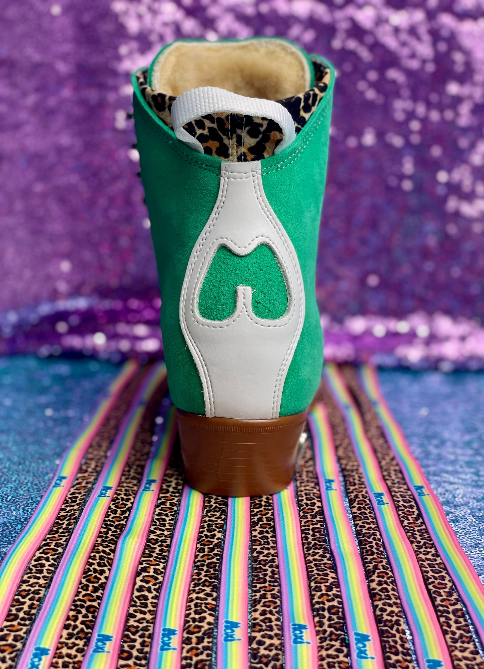 Moxi x Derby Laces - Image 7
